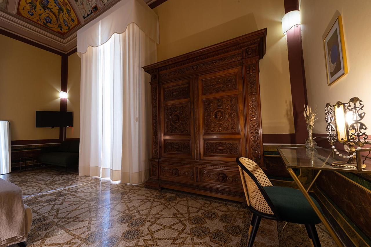 Palazzo Francesco Grassi Bed & Breakfast Aradeo Exterior photo